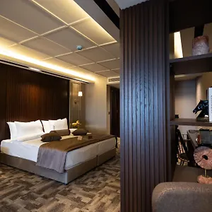 Hotel Tonight Port ****