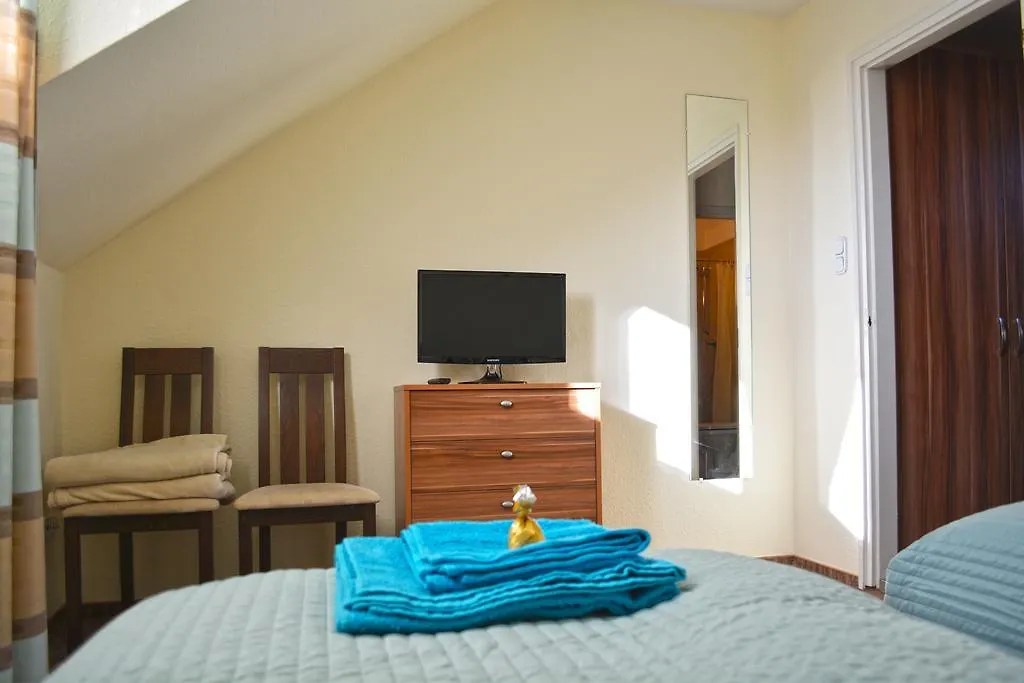 ** Bed & Breakfast Airport Glossel Panzio Vecses Hungary